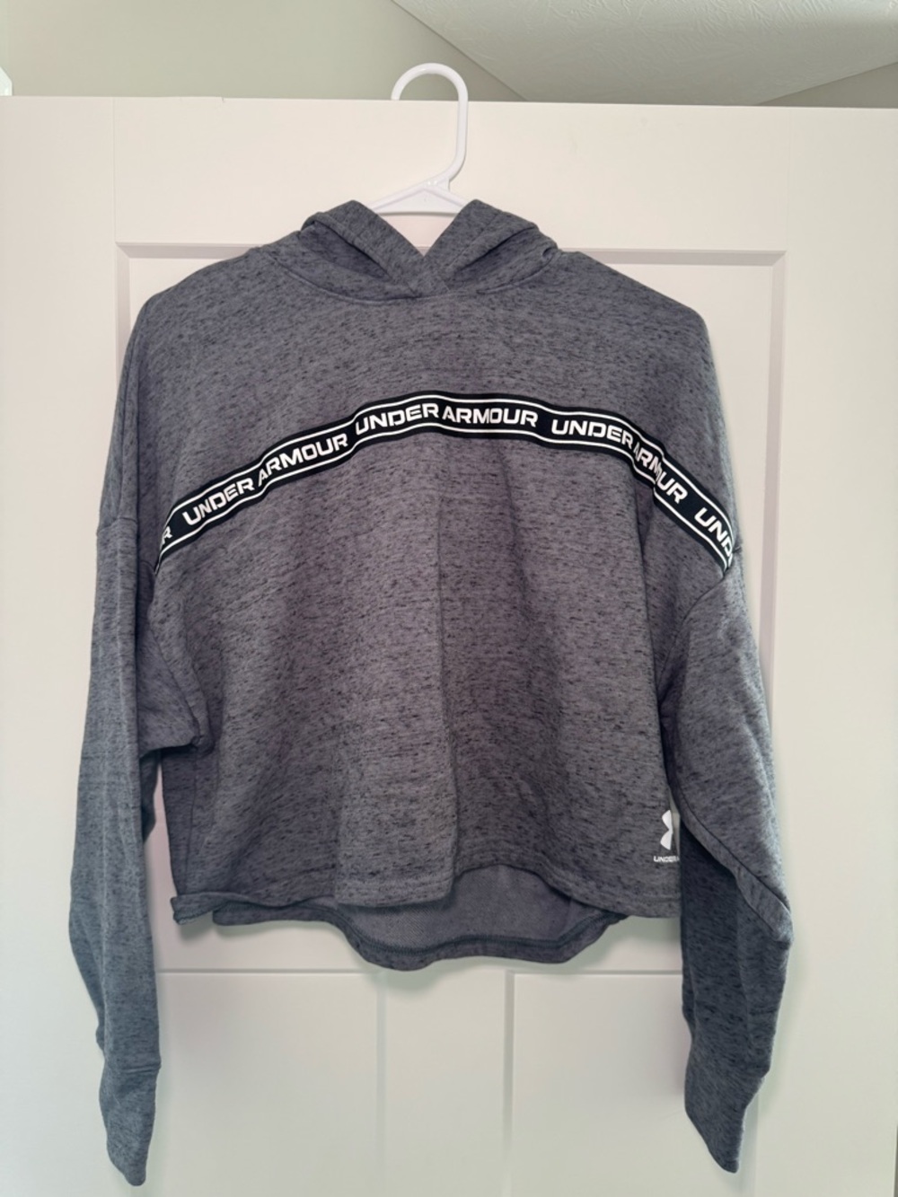 Under Armour Women's Heather Gray Logo-Trim Hooded Pullover